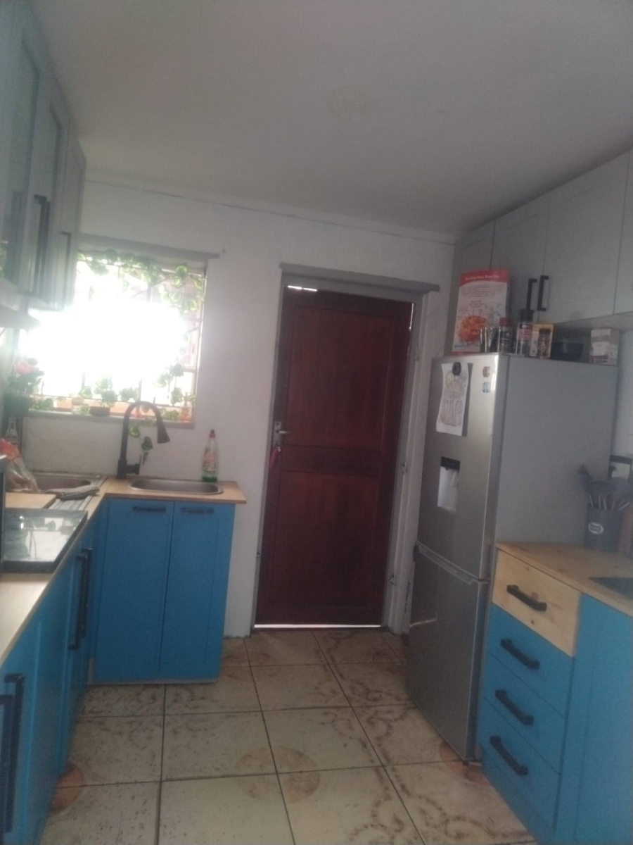  Bedroom Property for Sale in Beacon Valley Western Cape